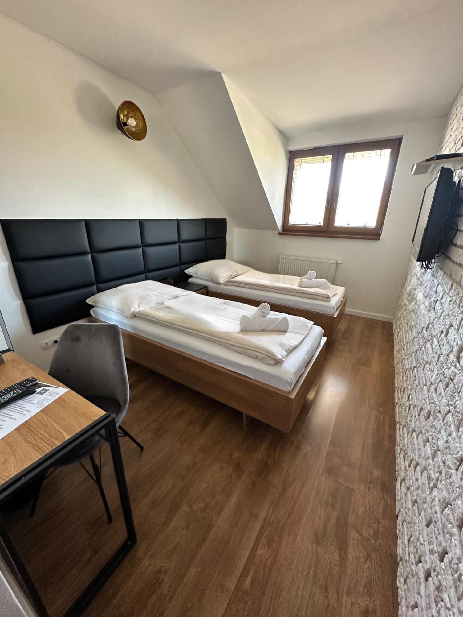 Penzion U Vinara Velky Krtis Exterior foto